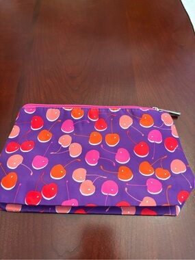 NEW CLINIQUE CHERRIES MAKEUP BAG